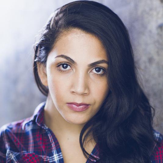 Nina Jackson, Dominican-American bilingual actress